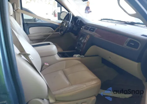 2008 Chevrolet Suburban K1500 Ls from USA, damaged, VIN 3GNFK163X8G201124